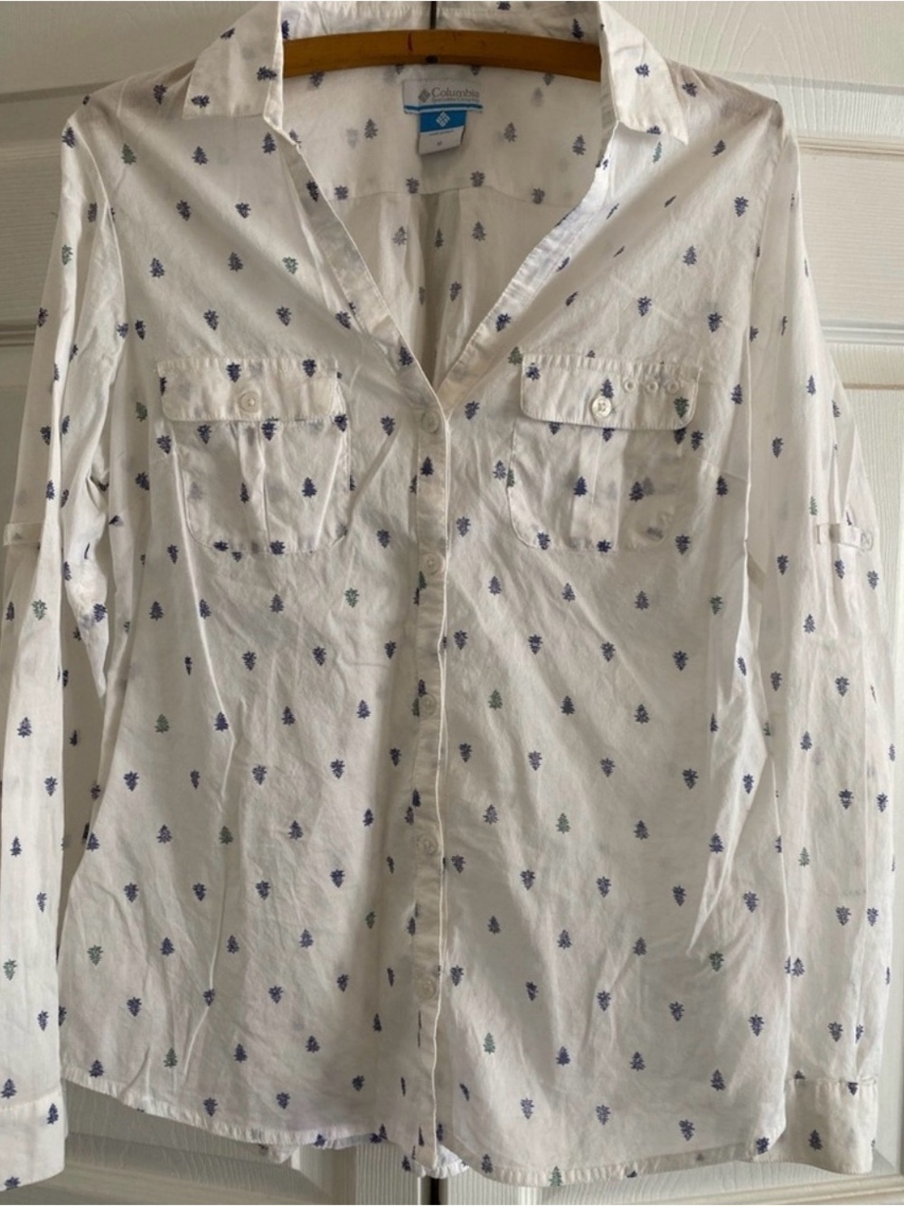 Columbia White Short-Sleeve Performance Shirt with Blue Tree Accents